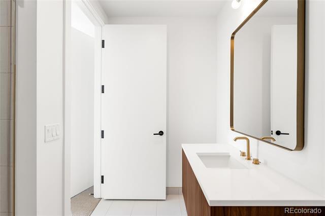 Building Photo - 3520 Chestnut Pl