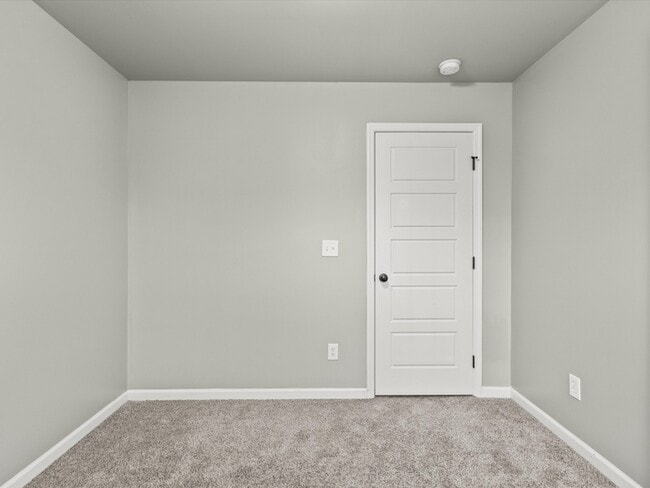 Building Photo - 148 Walkers Hill Rd