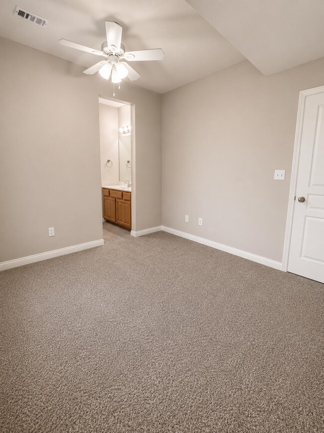 Building Photo - 7420 Arratt Ct