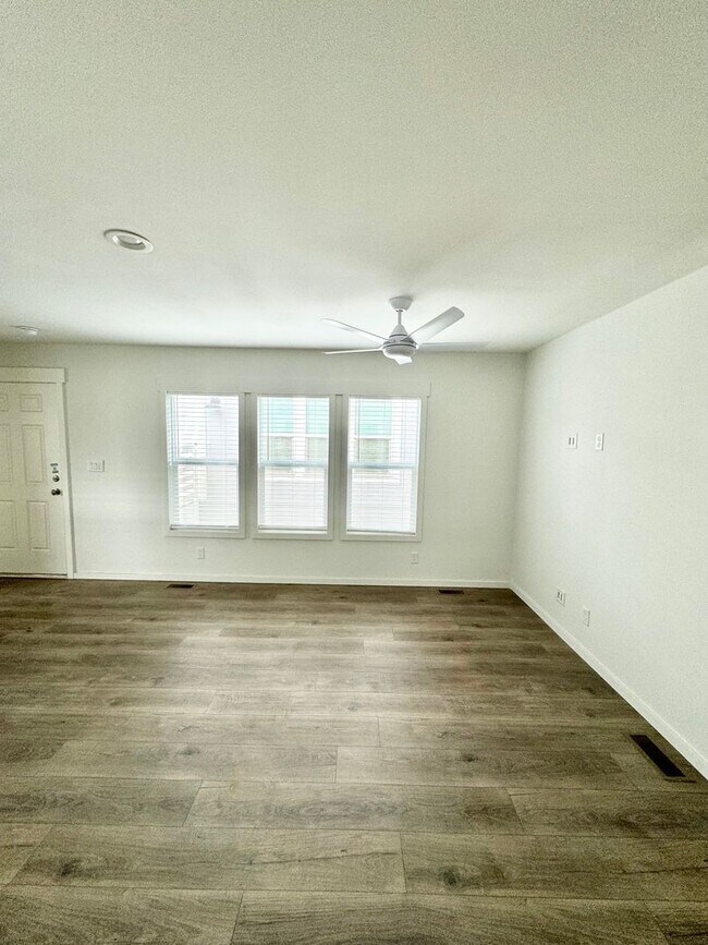 Building Photo - 66434 5th St