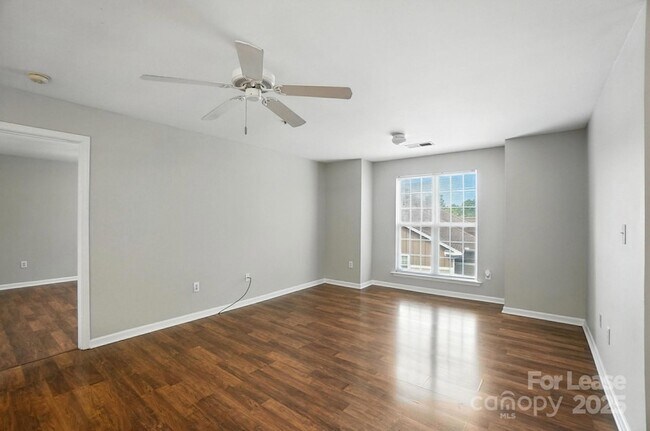 Building Photo - 9849 Campus Walk Ln