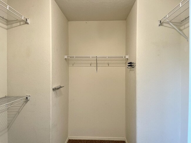 Building Photo - 12408 Mangas Trail NE