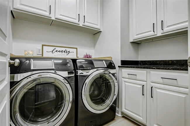 Building Photo - 5 Versante Ct