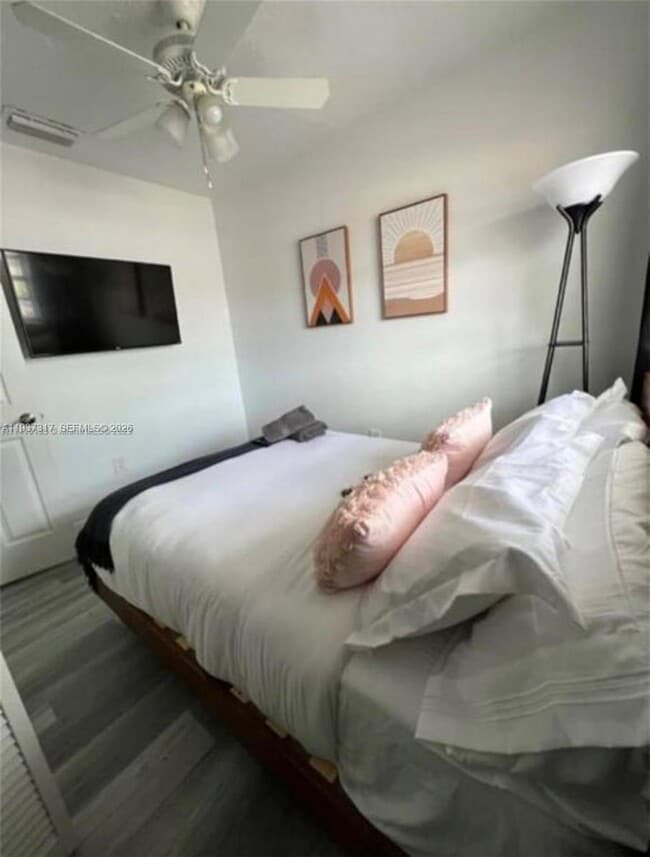 Building Photo - 1542 NW 35th St