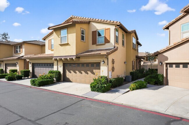 Building Photo - 306 Calle Rayo