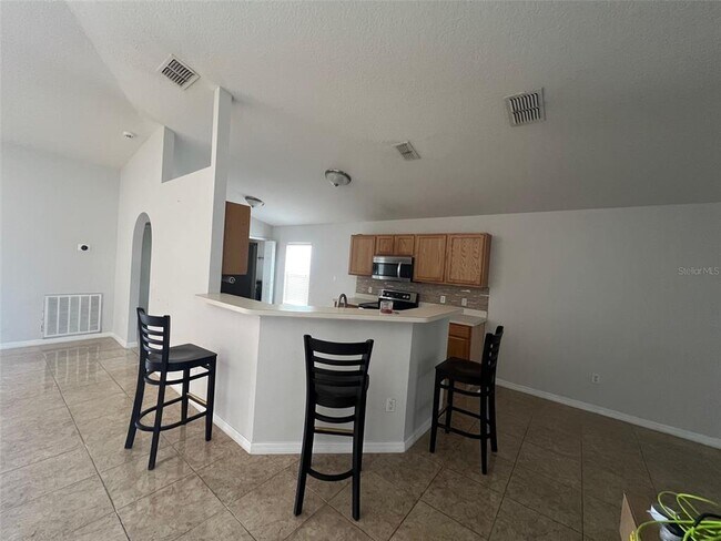 Building Photo - 5524 Sycamore Canyon Dr