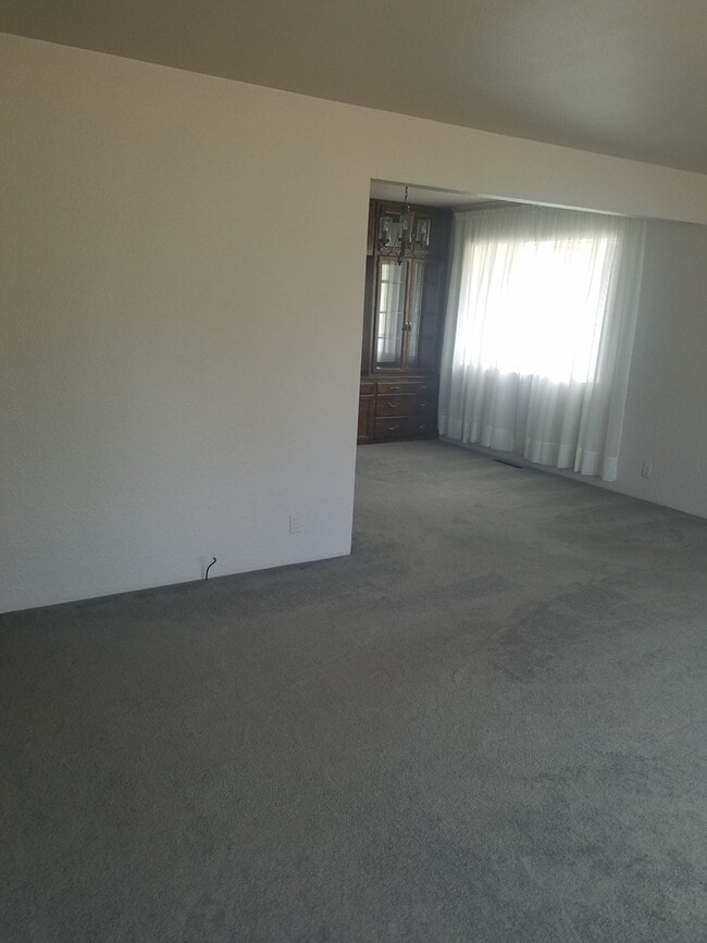 Building Photo - STATUS:AVAILABLE  |R136a| $1795