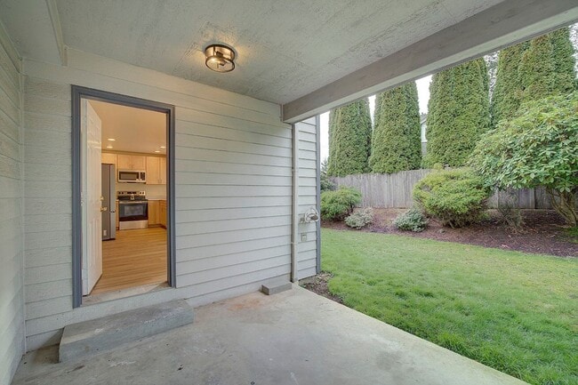 Building Photo - 3Bd/2.5Ba Lynnwood Duplex