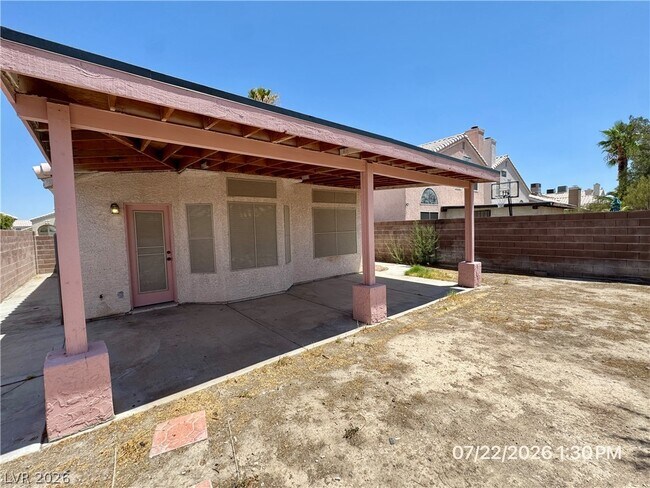 Building Photo - 1833 Sierra Hills Way