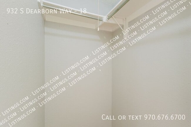 Building Photo - 932 S Dearborn Way