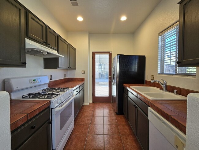 Building Photo - 4138 Big Sky Rd