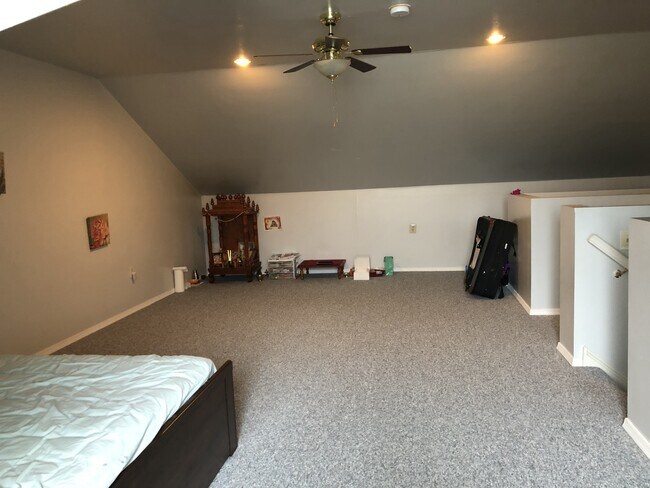 Building Photo - 40 Arbor Cir