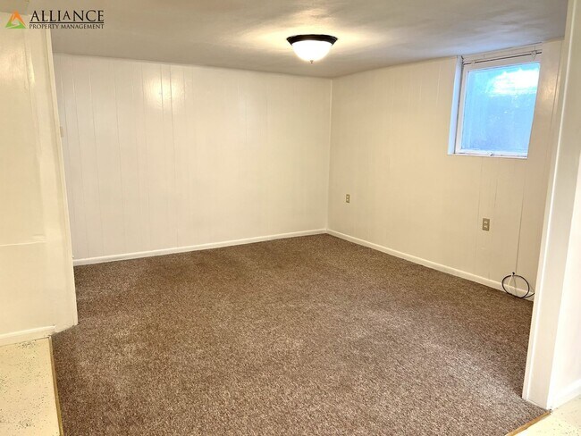 Building Photo - 800 Osage St