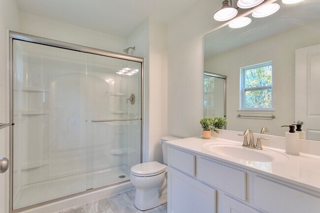 Building Photo - 178 Sitting Bull Dr