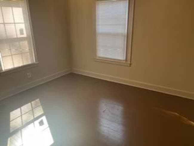 Building Photo - COMING SOON!!!!!  U OF M Area!!!