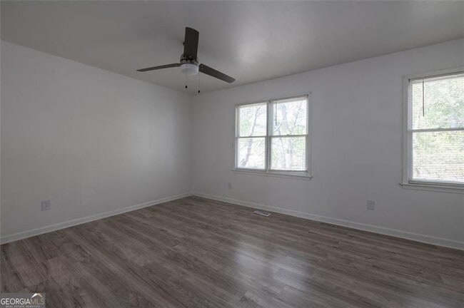 Building Photo - 348 Lakeridge Ct