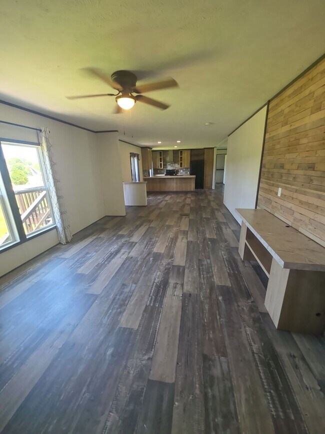 Building Photo - Spacious 4-Bedroom Home on 1 Acre in Peaceful Rickman Setting