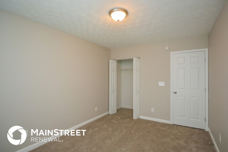 Building Photo - 140 Meadowridge Dr