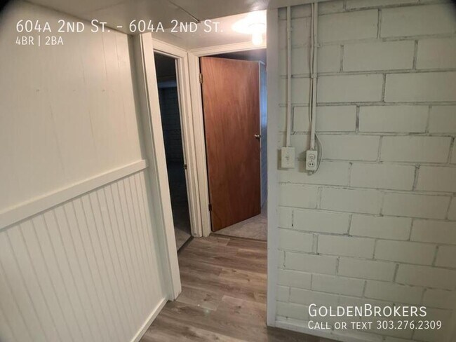 Building Photo - 604 2nd St