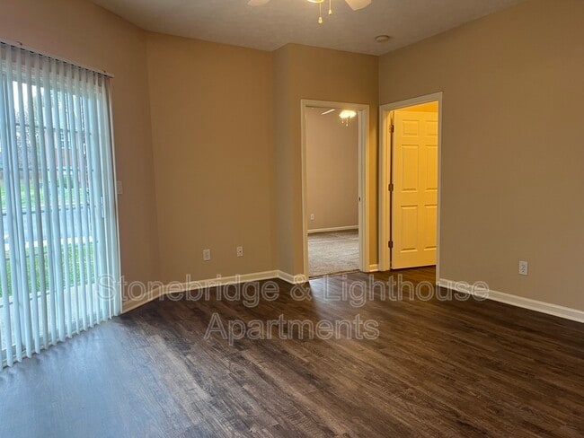 Building Photo - 5209 Lighthouse Cove