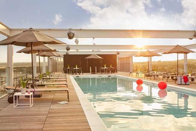 Building Photo - 1110 23rd St NW