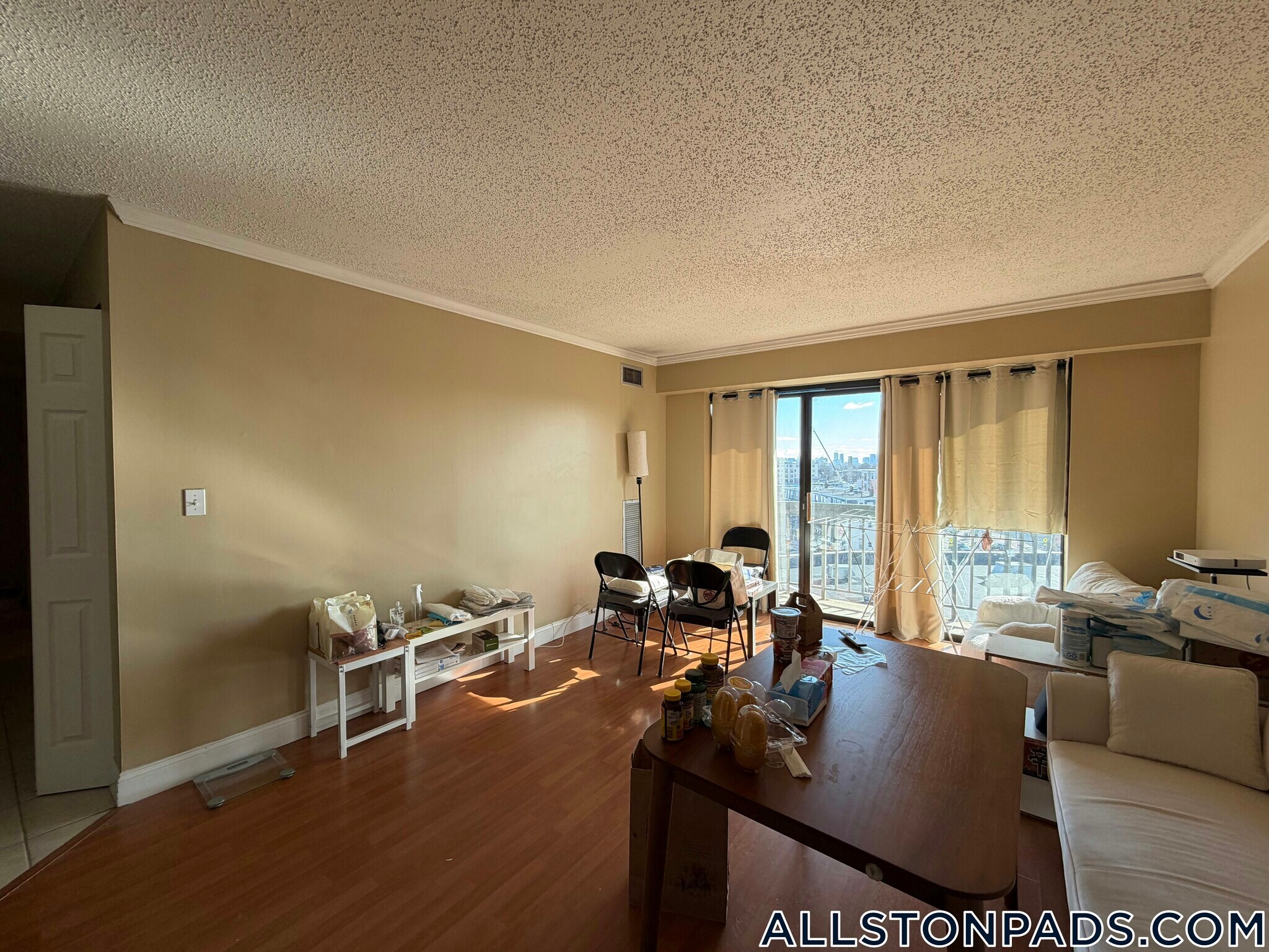 Building Photo - 15 N Beacon St