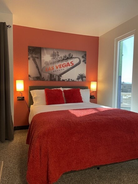 Building Photo - The Betty-Jeanne