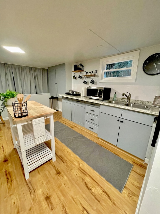 Primary Photo - 200 Wells Ave N