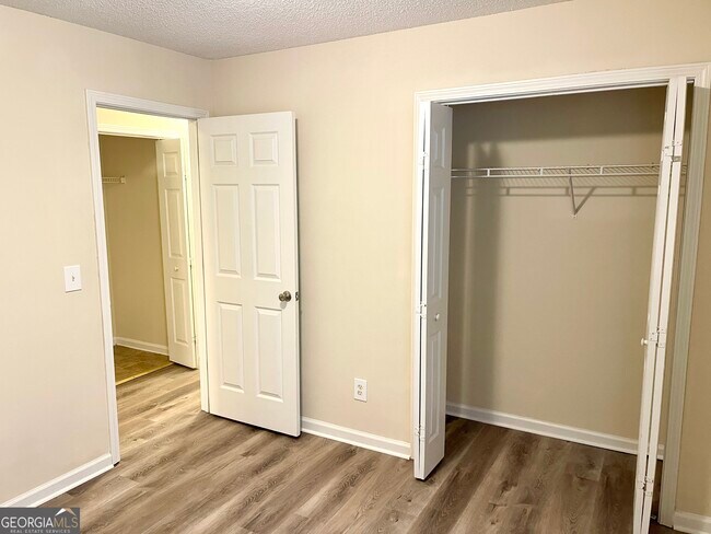 Building Photo - 29 Preserve Dr