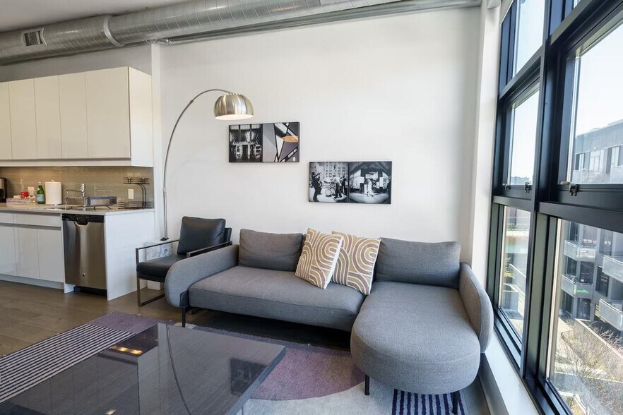 Building Photo - 1424 Adams St