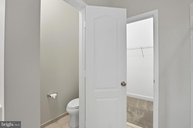 Building Photo - 10228 Nuthatch Dr