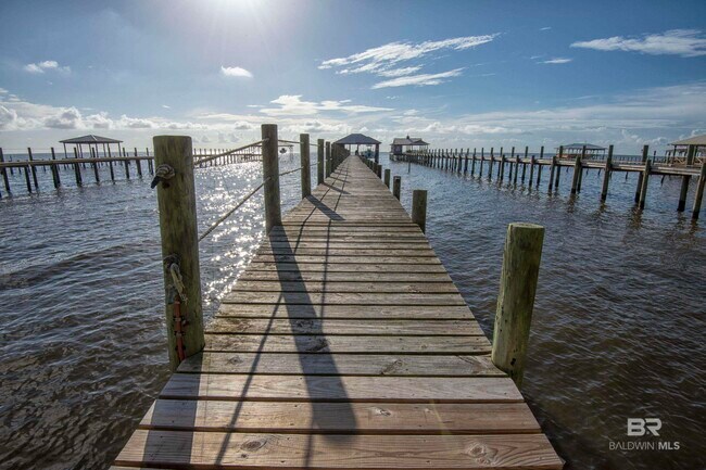 Building Photo - 14425 Scenic Hwy 98