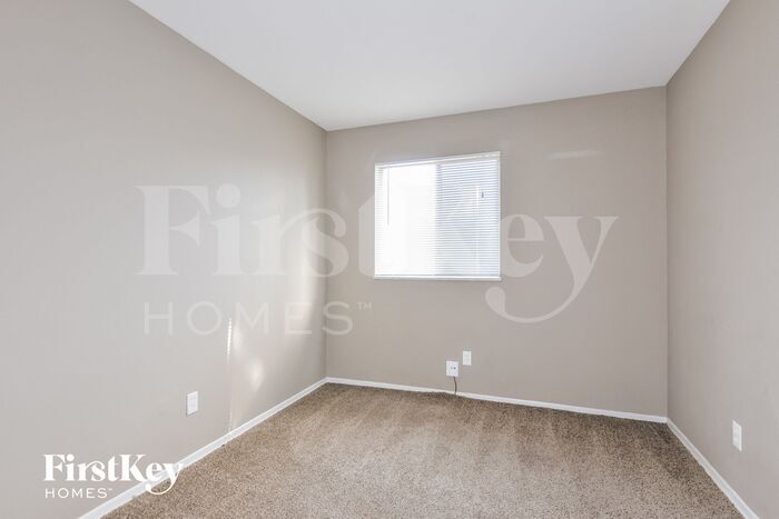 Building Photo - 11150 Mammoth Dr