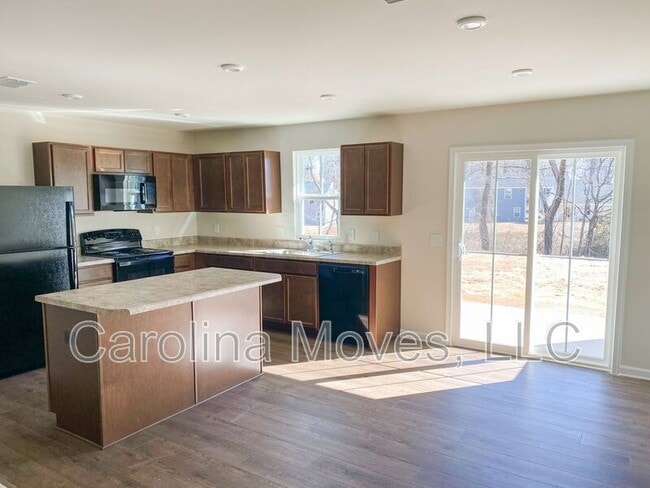 Building Photo - 156 Sarnesfield Way