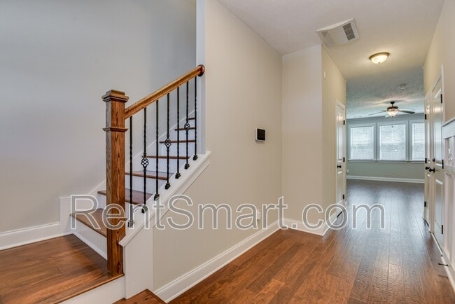 Building Photo - 327 Buxton Ln