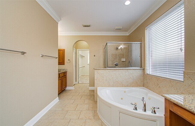 Building Photo - 3730 Arundel Gardens Ln