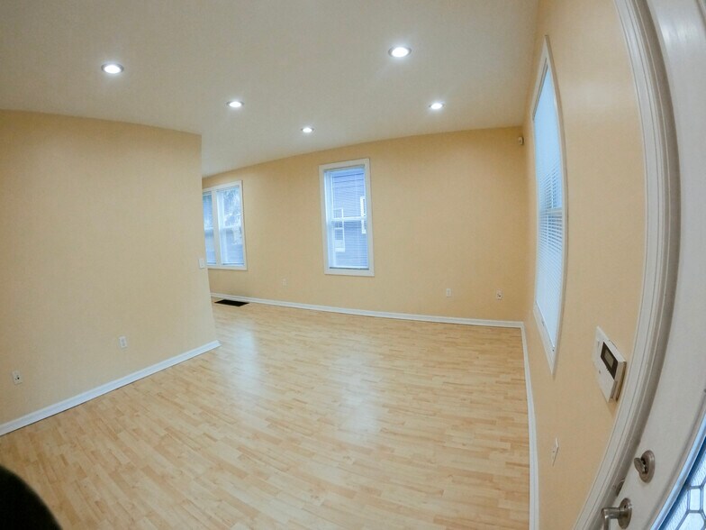 Living room - 330 Demain Ave