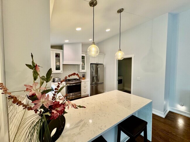 Building Photo - 628 Krpan Ct