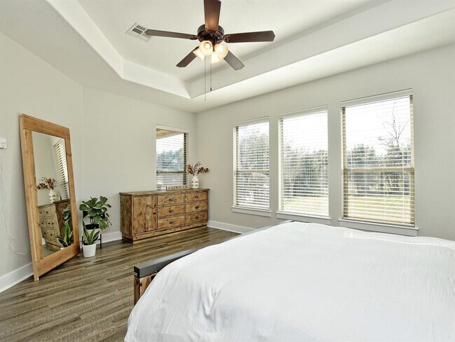 Building Photo - 214 Rivulet Ln
