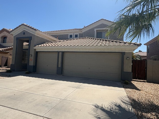 Building Photo - 2245 E Detroit St