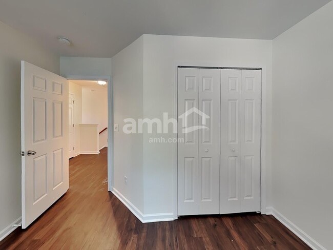 Building Photo - 15516 Crossing Gate Dr