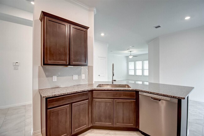 Building Photo - 2323 Green Kale Dr