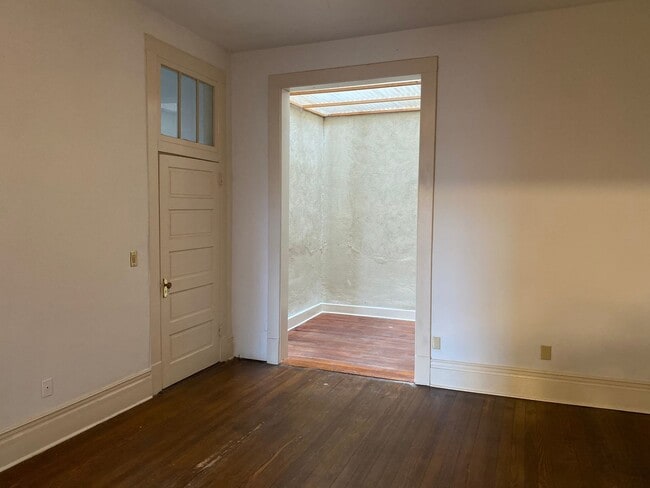 Building Photo - Downtown Apartment