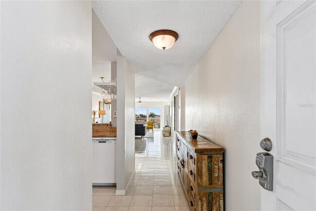 Building Photo - 719 Pinellas Bayway S