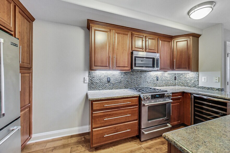 Building Photo - 1429 Clifton St NW