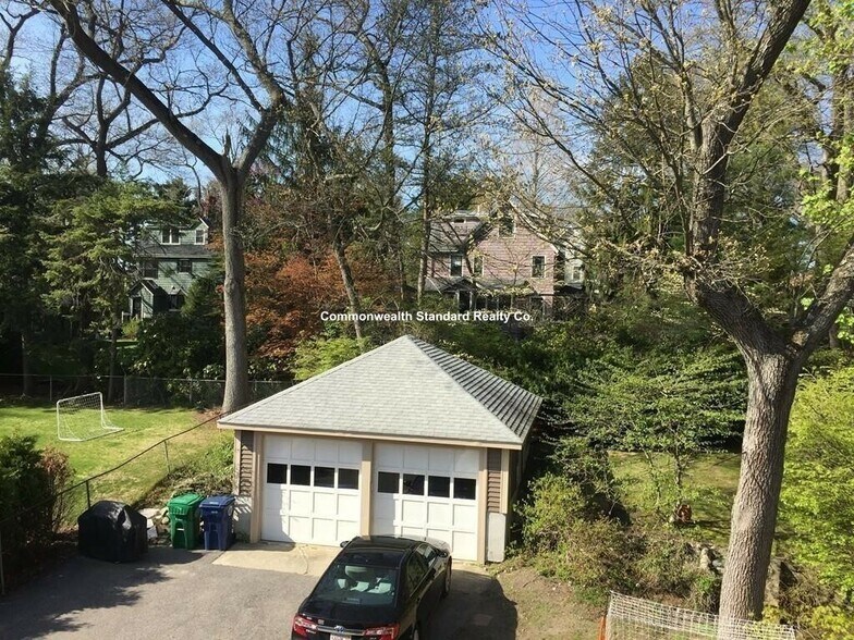 Building Photo - 15 Hillside Rd