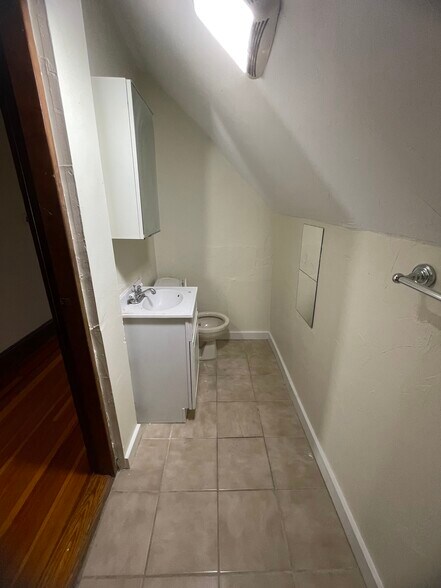 Building Photo - 17 Egerton Rd