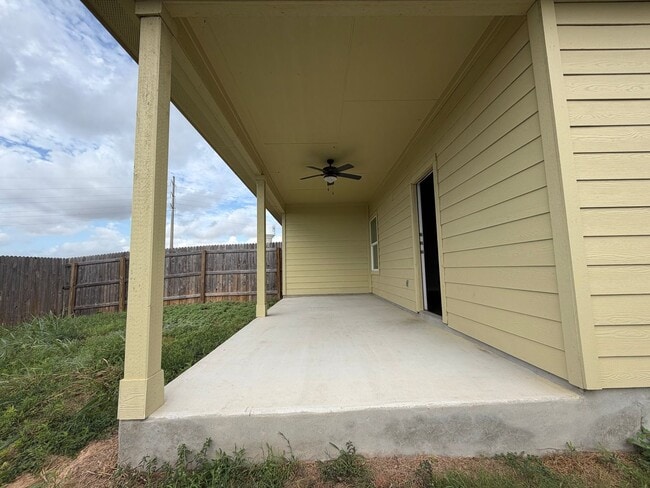 Building Photo - 535 Grayson Ln