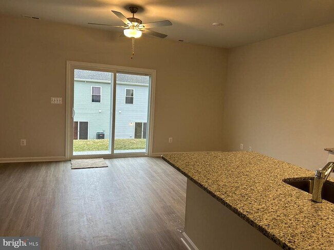 Building Photo - 30 Cramsford St