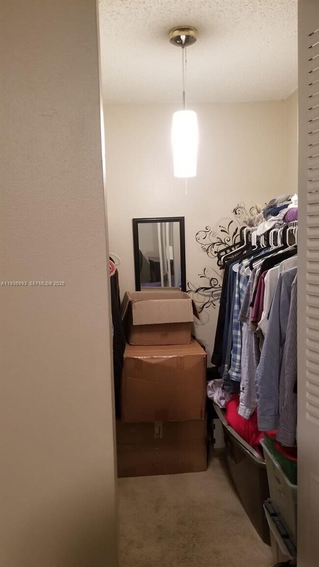 Building Photo - 16851 NE 23rd Ave